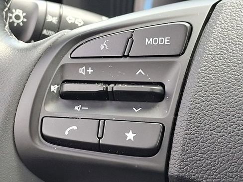 Used 2026 Hyundai Venue SEL FWD image 21