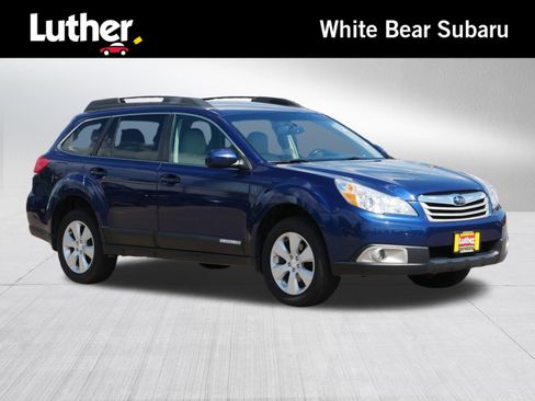 Used 2011 Subaru Outback 2.5i Premium w/ All-Weather Pkg AWD/4WD image 1