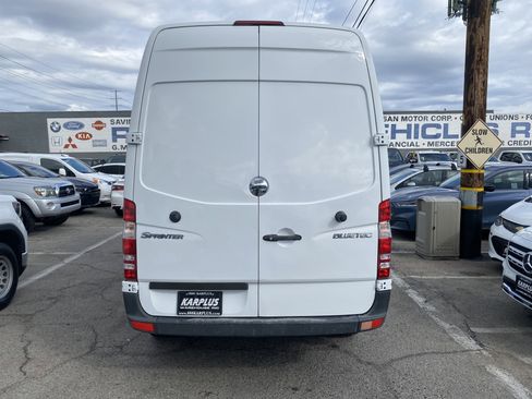 Used 2013 Freightliner Sprinter 2500 RWD image 28
