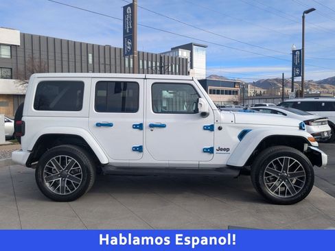 Used 2023 Jeep Wrangler Unlimited Sahara image 2