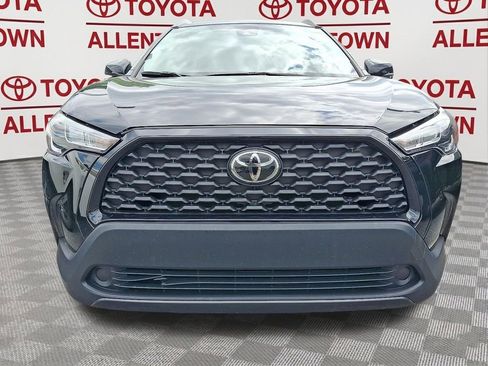 Used 2022 Toyota Corolla Cross LE AWD/4WD image 2