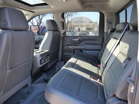 Used 2022 GMC Sierra 3500 Denali w/ Denali Ultimate Package image 12