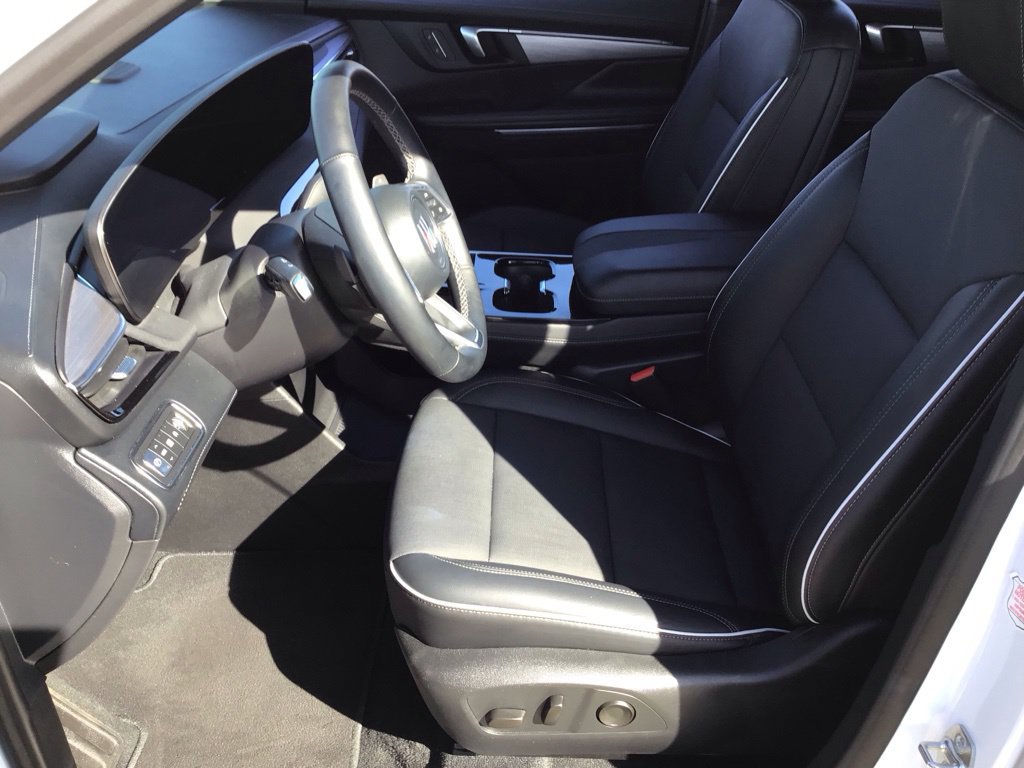 Used 2026 Buick Enclave Preferred w/ Power Package FWD image 7