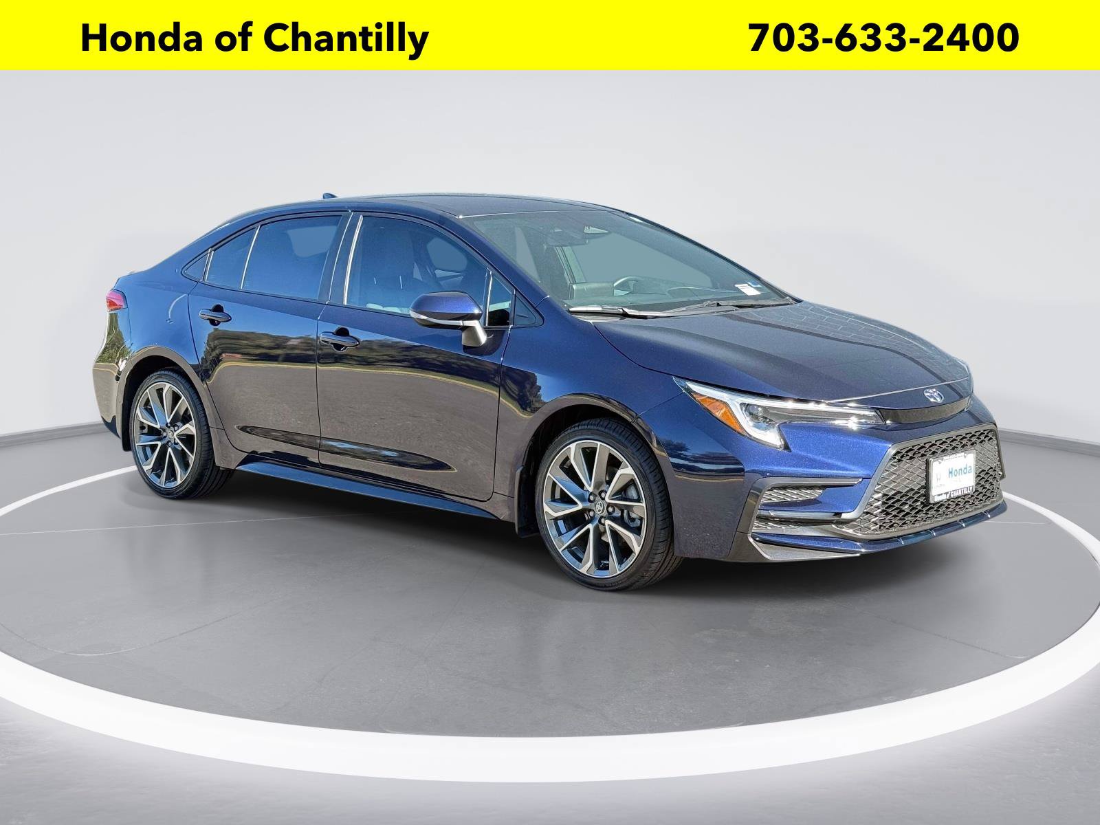 Used 2025 Toyota Corolla SE FWD image 1