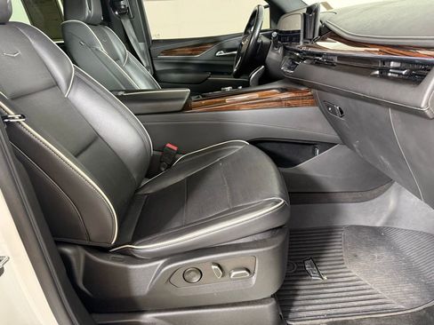 Used 2022 Cadillac Escalade Premium Luxury w/ LPO, Radiant Package AWD/4WD image 20