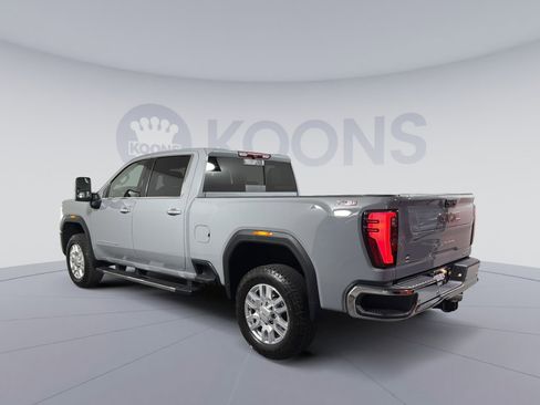 Used 2024 GMC Sierra 2500 SLT w/ SLT Premium Package image 4