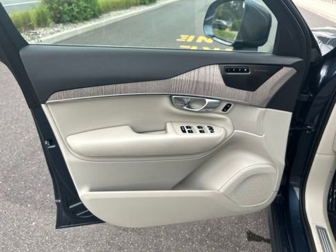 Certified 2024 Volvo XC90 B6 Plus AWD/4WD image 19