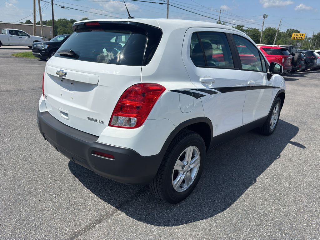 Used 2016 Chevrolet Trax LS AWD/4WD image 4