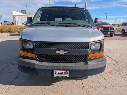 Used 2016 Chevrolet Express 2500 LS RWD image 2