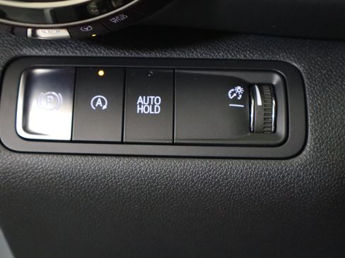 Used 2024 Chevrolet Equinox LT w/ LPO, Floor Liner Package FWD image 32