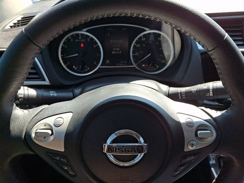 Used 2019 Nissan Sentra SR image 18