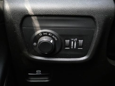 Used 2022 Jeep Grand Cherokee L Laredo AWD/4WD image 15