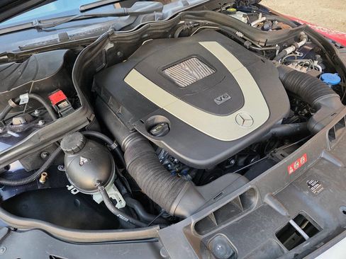 Used 2010 Mercedes-Benz C 300 Sedan image 18