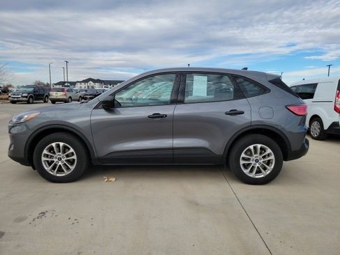 Used 2022 Ford Escape S image 2