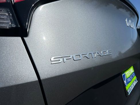 Used 2024 Kia Sportage LX AWD/4WD image 33