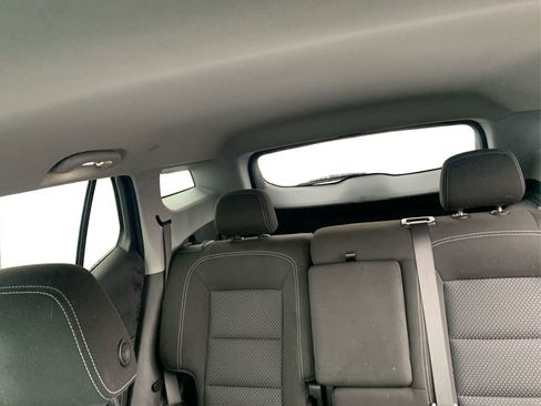 Used 2023 GMC Terrain SLE w/ Driver Convenience Package image 13