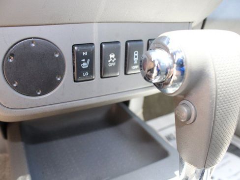Used 2015 Nissan Frontier SV w/ SV Value Truck Package RWD image 23