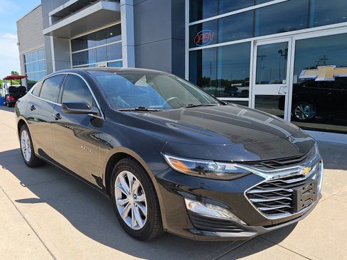 Used 2024 Chevrolet Malibu LT FWD image 1