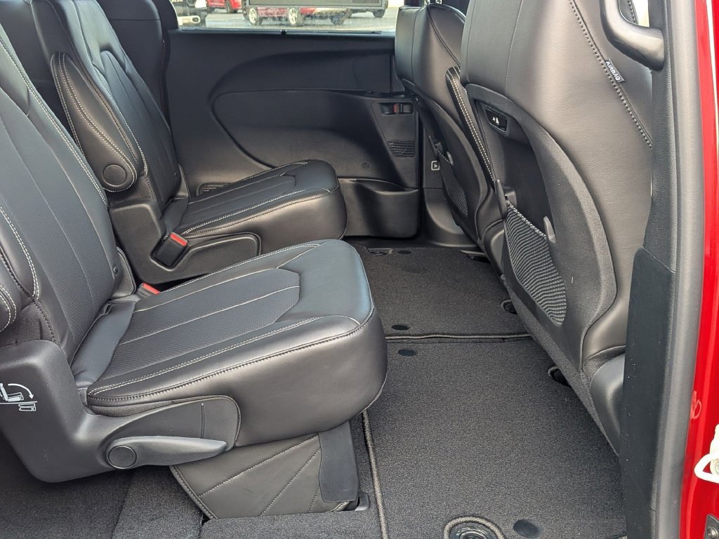 New 2026 Chrysler Pacifica Select w/ S Appearance Package AWD/4WD image 26