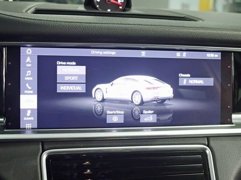 Used 2020 Porsche Panamera 4 AWD/4WD image 19