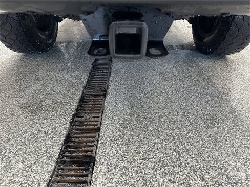 Used 2024 Jeep Gladiator Sport image 16