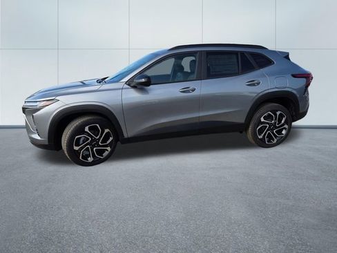 New 2026 Chevrolet Trax RS image 4