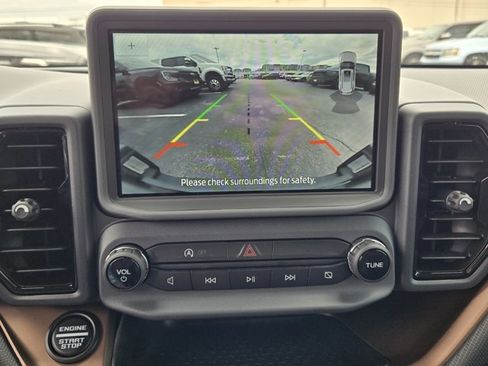 Used 2024 Ford Bronco Sport Outer Banks w/ Tech Package AWD/4WD image 17