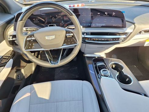 New 2026 Cadillac Lyriq Luxury image 12