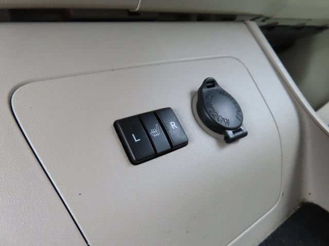 Used 2012 Toyota Prius Four w/ Deluxe Solar Roof Pkg FWD image 27