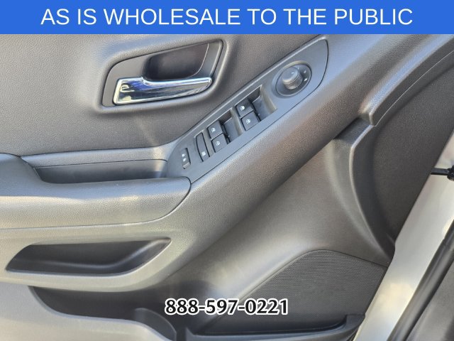 Used 2020 Chevrolet Trax LS w/ Tint and Cruise Package FWD image 30