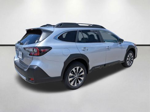 Certified 2025 Subaru Outback Limited AWD/4WD image 4