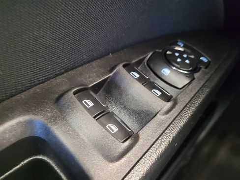 Used 2020 Ford Fusion SE FWD image 27