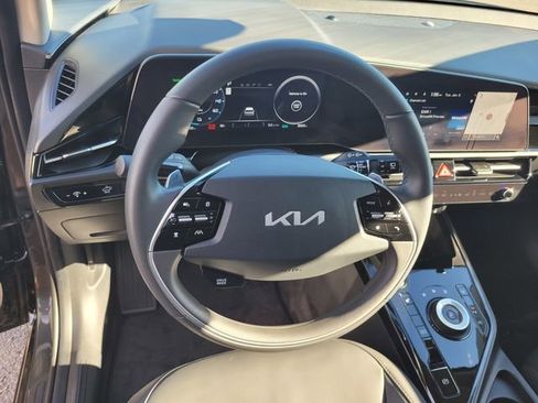 Used 2025 Kia Niro Wind image 30