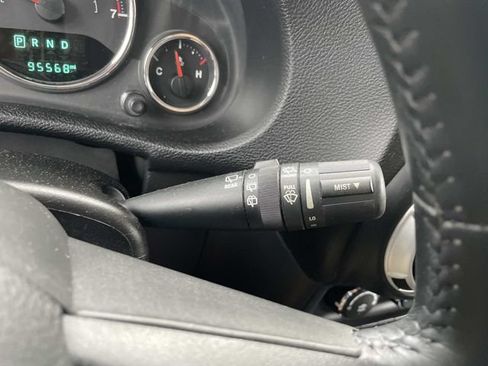 Used 2015 Jeep Wrangler Unlimited Sahara w/ Connectivity Group AWD/4WD image 25