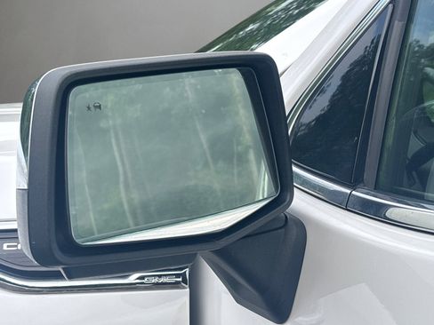 Used 2022 GMC Sierra 1500 Denali w/ Denali Premium Package image 44