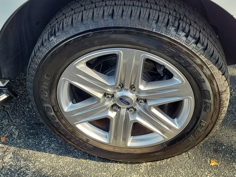 Used 2020 Ford Expedition XLT w/ Equipment Group 202A RWD image 7
