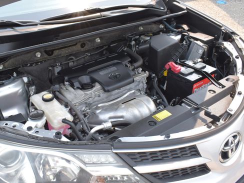 Used 2013 Toyota RAV4 LE w/ Preferred Accessory Pkg AWD/4WD image 28