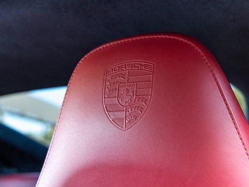 Used 2016 Porsche 911 Turbo image 33