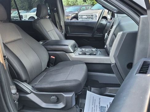 Used 2019 Ford Expedition Max XLT image 19