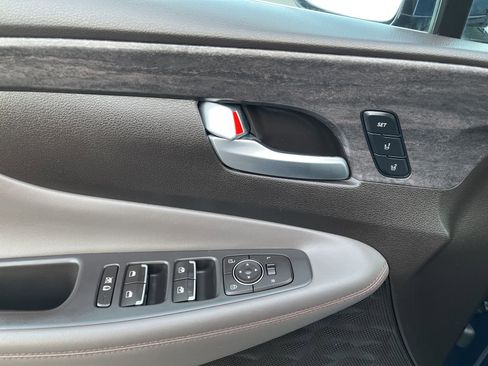 Used 2020 Hyundai Santa Fe Limited image 19