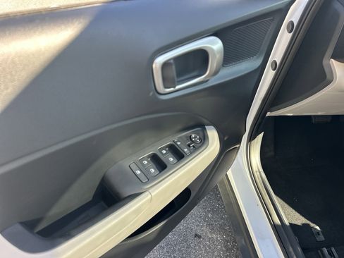 New 2026 Hyundai Venue SEL image 17