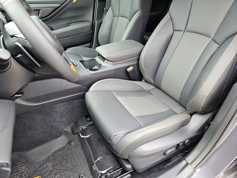 Used 2025 Subaru Outback Wilderness AWD/4WD image 19