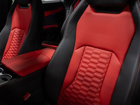 Used 2021 Lamborghini Urus AWD/4WD image 45