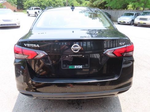 Used 2020 Nissan Versa SV FWD image 7