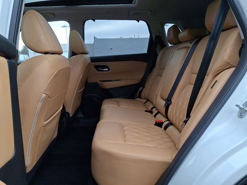 Used 2023 Nissan Rogue Platinum w/ Platinum Premium Package image 10