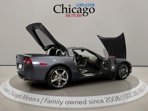 Used 2010 Chevrolet Corvette Coupe w/ 1LT image 9