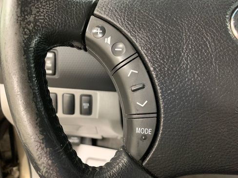 Used 2011 Toyota Tacoma 4x4 Double Cab image 10