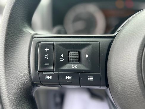 Used 2022 Nissan Rogue SV AWD/4WD image 21