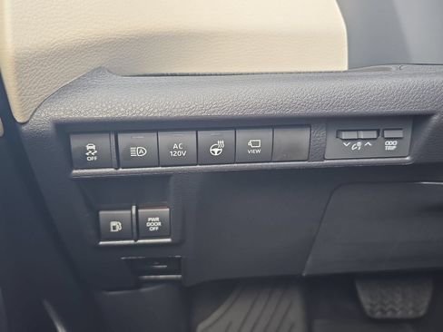 New 2026 Toyota Sienna Platinum AWD/4WD image 22