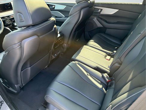 Used 2023 Acura MDX SH-AWD w/ Technology Package image 33